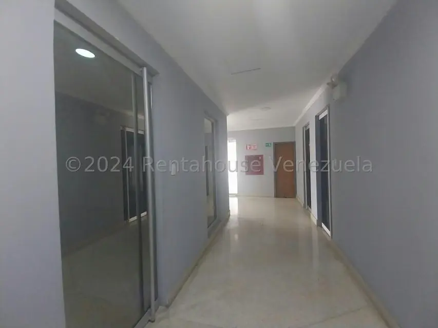 Oficina en Alquiler en Zona Industrial, Carabobo - 5