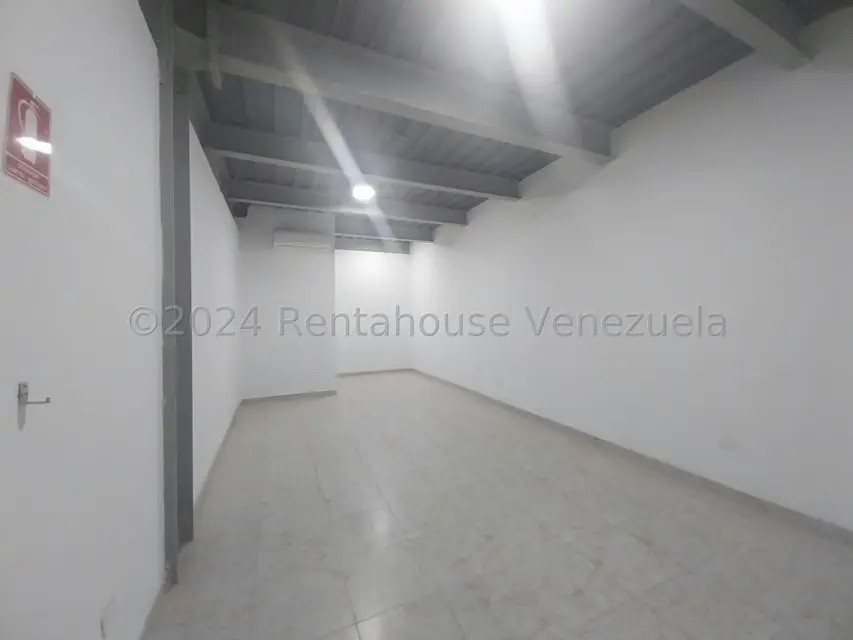 Oficina en Alquiler en Zona Industrial, Carabobo - 6