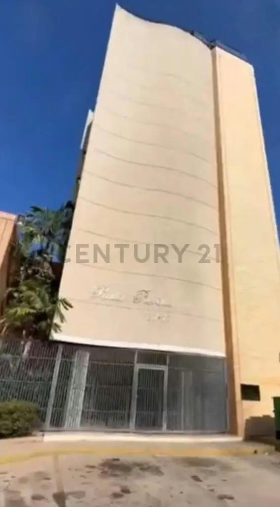 C21 VENDE ESPACIOSO APARTAMENTO RESIDERNCIAS PAULA PIERINA Ave Bella Vista