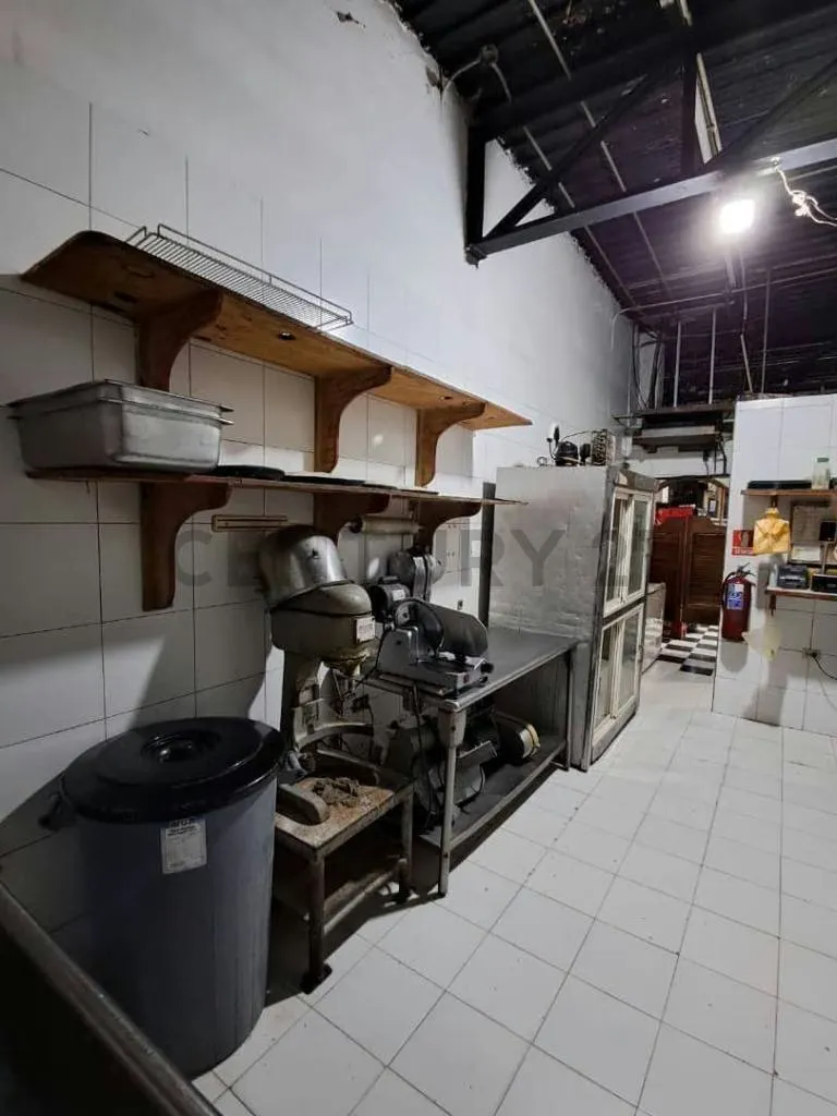 Ofrece Traspaso Maxi Pizza ubicado en la feria de comida del CC Anaco Center.. - 14