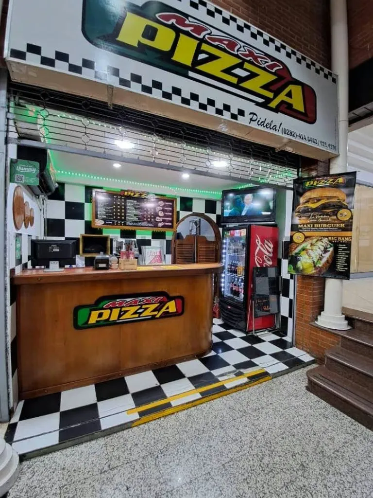 Ofrece Traspaso Maxi Pizza ubicado en la feria de comida del CC Anaco Center.. - 5