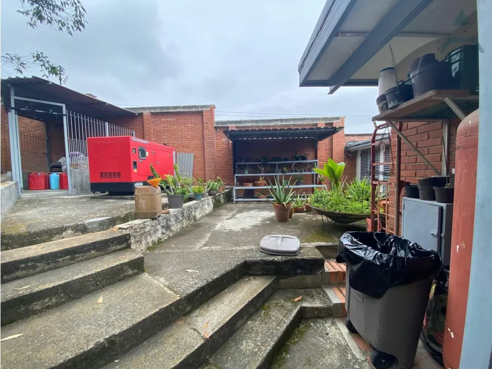 Se vende casa 2000m² 4h+s/4b+s/7e Cerro verde - 30