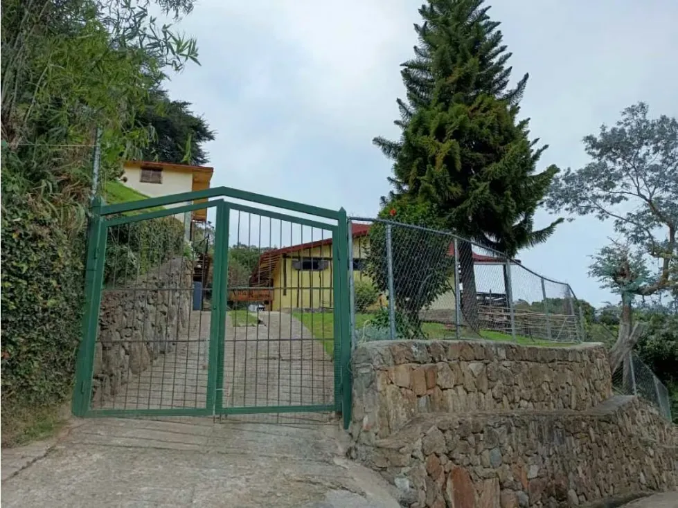En venta Casa Campestre 1.215m2 La Colonia Tovar (vía Puerto Cruz) - 48