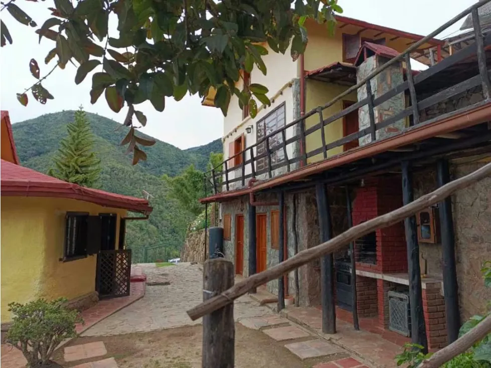 En venta Casa Campestre 1.215m2 La Colonia Tovar (vía Puerto Cruz) - 10