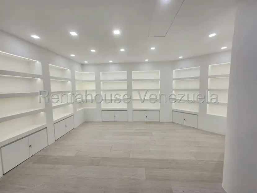Comercial (Oficina) en Alquiler en La Trinidad, Distrito Metropolitano