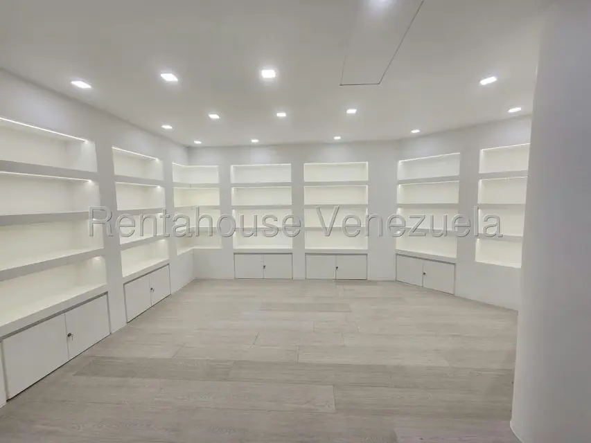 Oficina en Alquiler en La Trinidad, Distrito Metropolitano