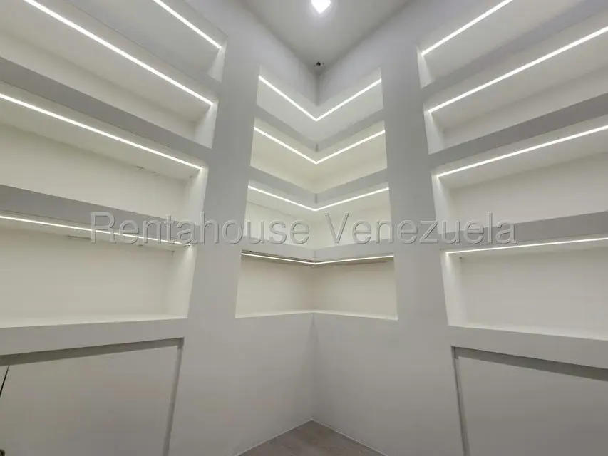 Oficina en Alquiler en La Trinidad, Distrito Metropolitano - 2