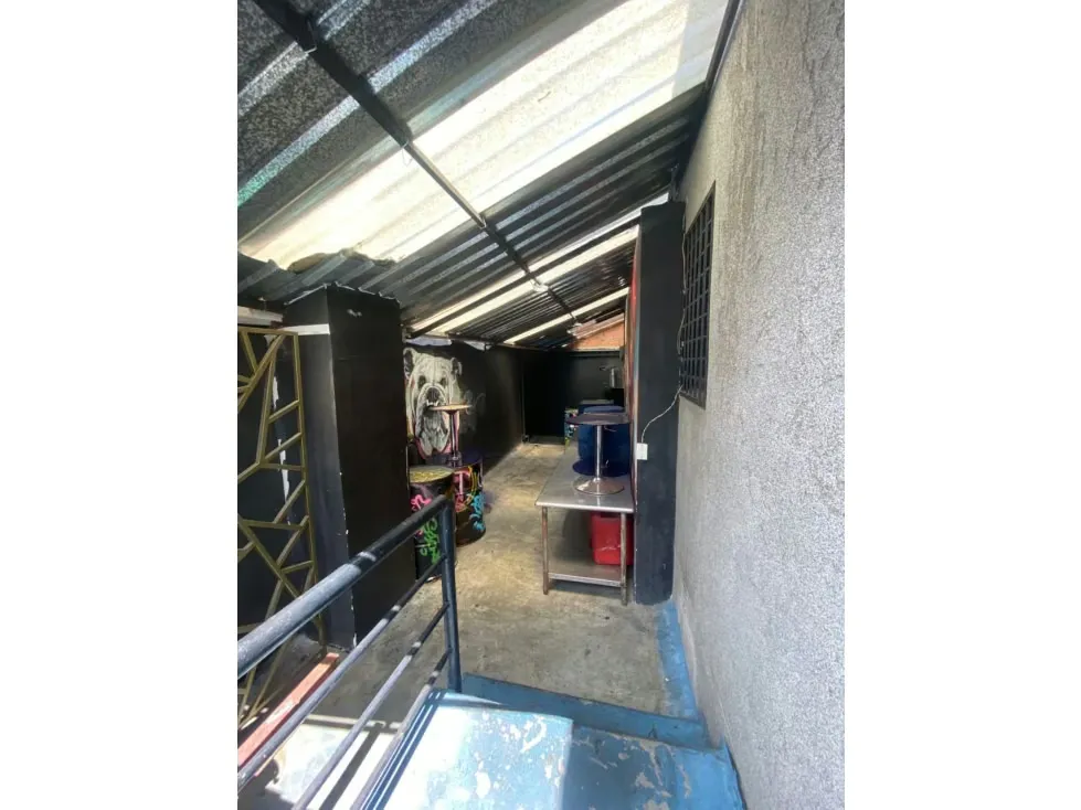 Edificio en venta 756m², Av. Trinidad con calle Londres - 14