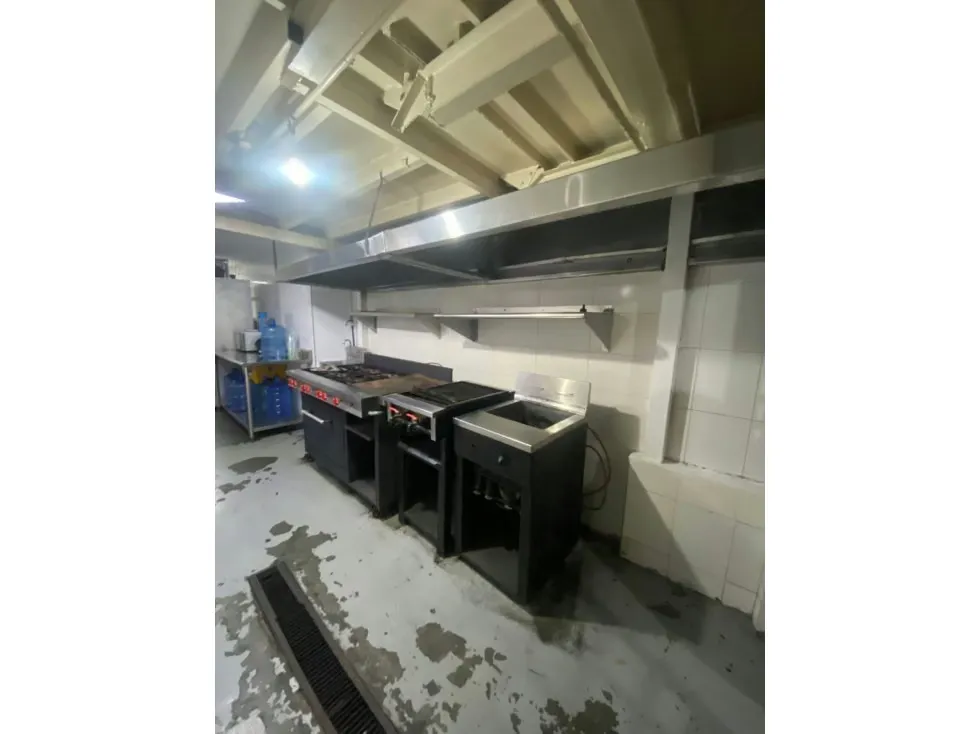 Edificio en venta 756m², Av. Trinidad con calle Londres - 15