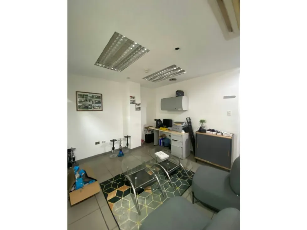 Edificio en venta 756m², Av. Trinidad con calle Londres - 17