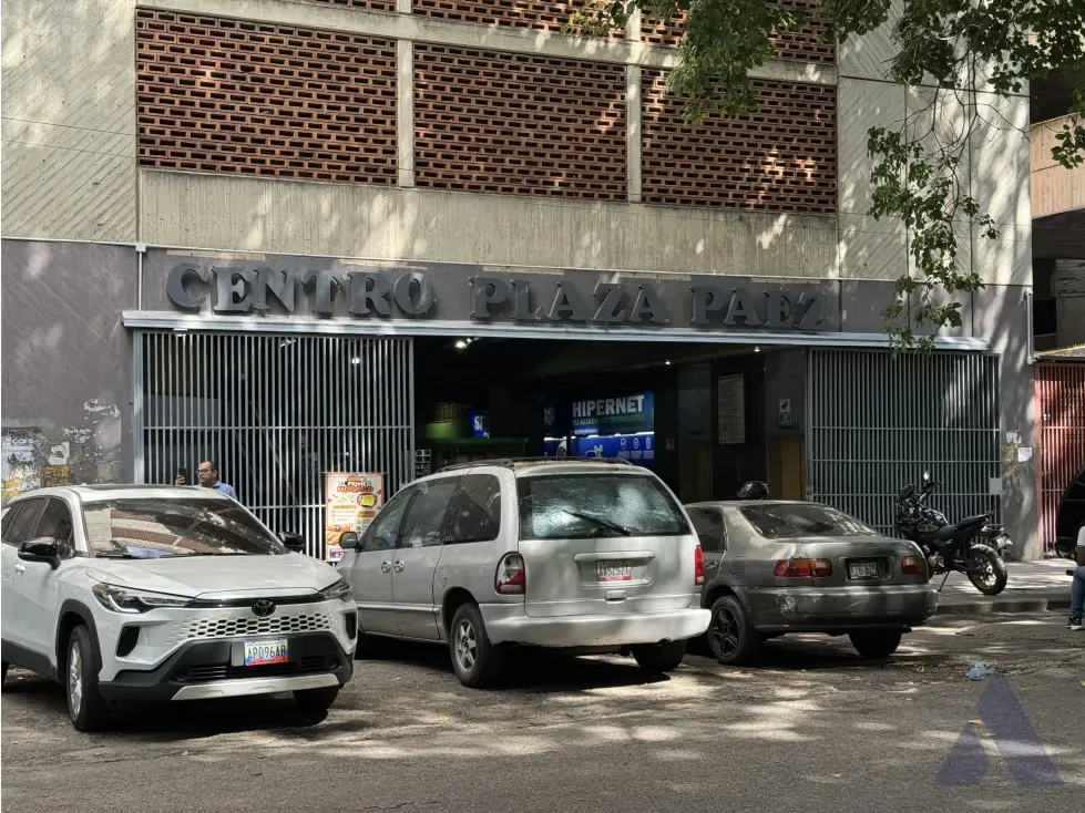 Alquilo local comercial 66m2 Centro Plaza Páez 2820 - 2