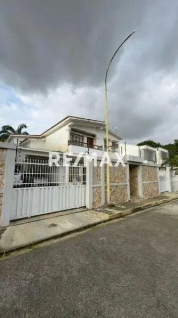 CÓMODA CASA EN CALLE CERRADA PREBO II - 2