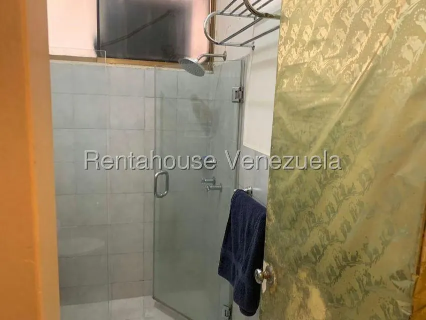 Apartamento (1 Nivel) en Alquiler en Colinas de Bello Monte, Distrito Metropolitano - 18
