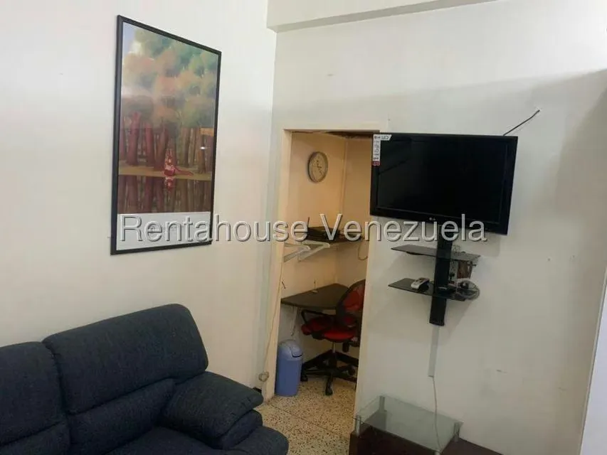 Apartamento (1 Nivel) en Alquiler en Colinas de Bello Monte, Distrito Metropolitano - 3