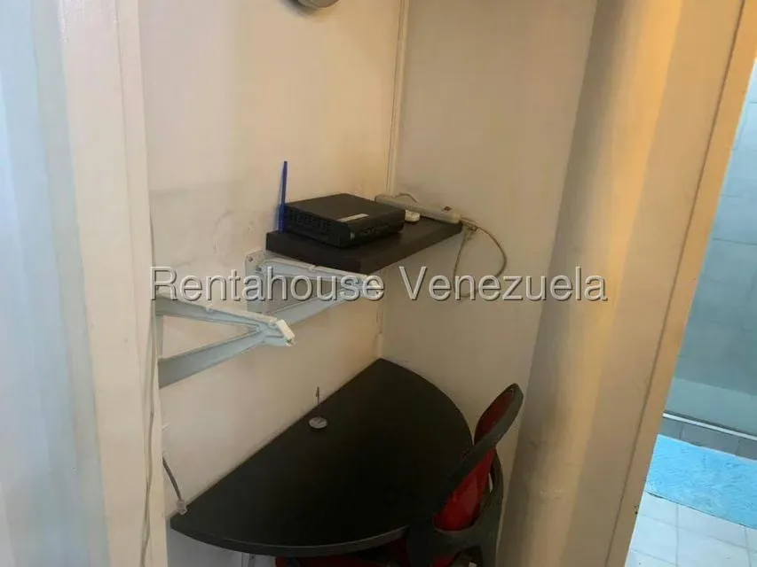 Apartamento (1 Nivel) en Alquiler en Colinas de Bello Monte, Distrito Metropolitano - 24
