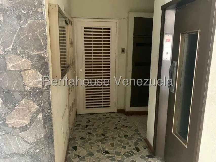 Apartamento (1 Nivel) en Alquiler en Colinas de Bello Monte, Distrito Metropolitano - 26