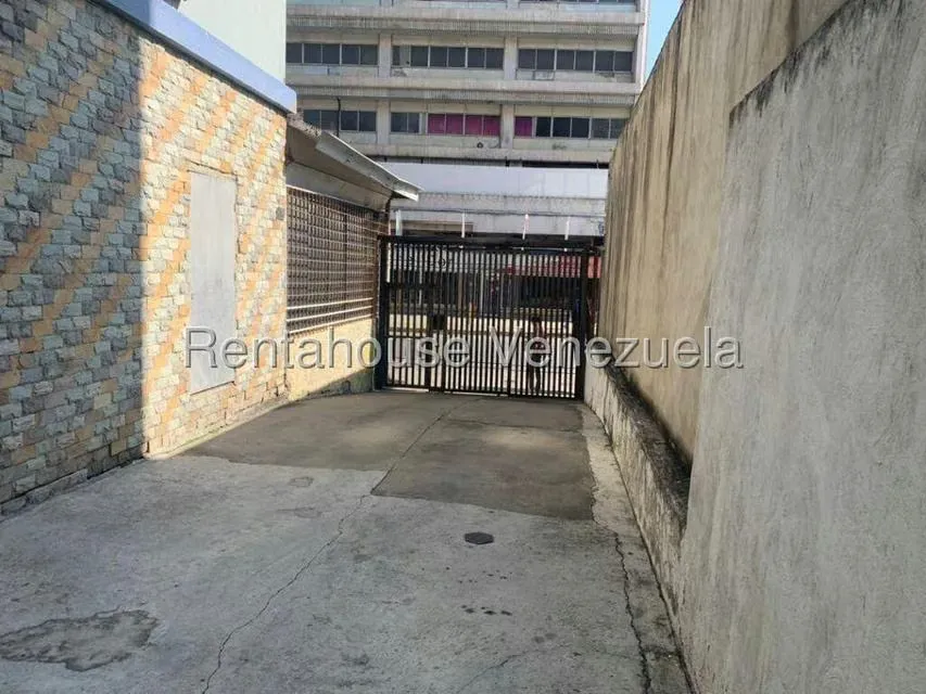 Apartamento (1 Nivel) en Alquiler en Colinas de Bello Monte, Distrito Metropolitano - 27