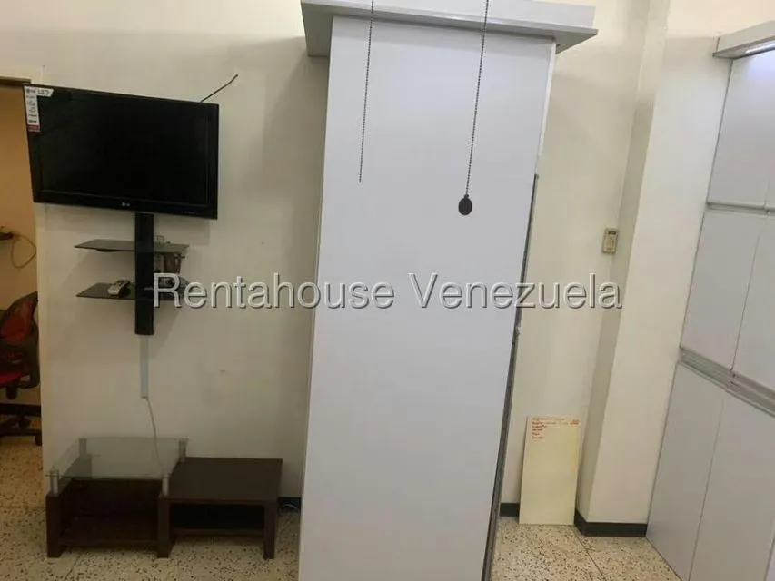 Apartamento (1 Nivel) en Alquiler en Colinas de Bello Monte, Distrito Metropolitano - 8
