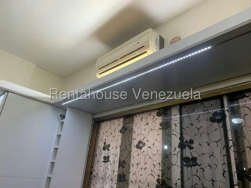 Apartamento (1 Nivel) en Alquiler en Colinas de Bello Monte, Distrito Metropolitano - 9