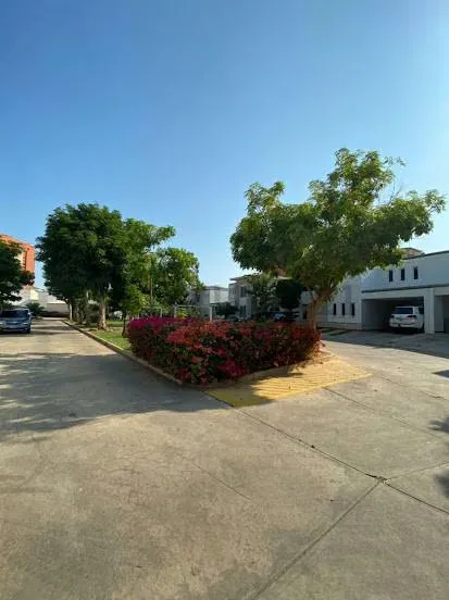 Venta de casa ubicada en exclusiva zona residencial - 7