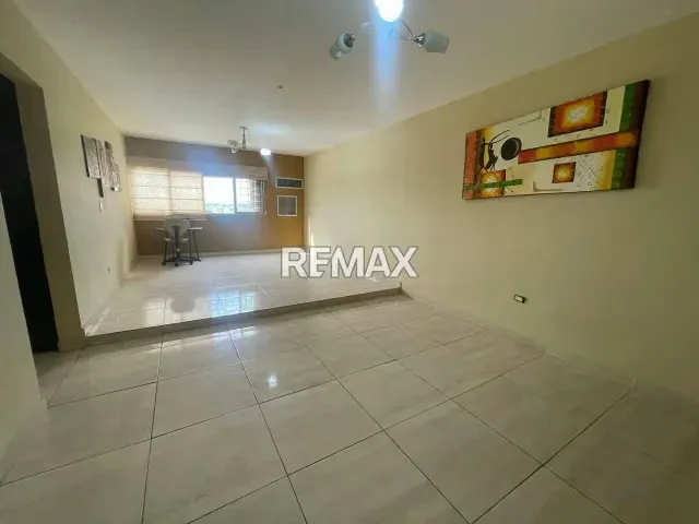 Apartamento en Alquiler El Palmeral - 4