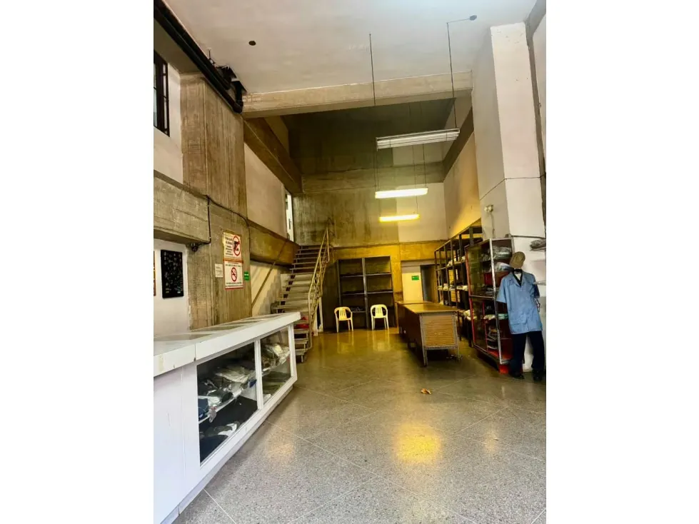 Se alquila/vende Galpon 1.200m² El Centro