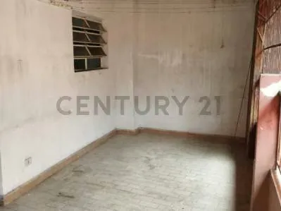 Edificio con tres niveles en Prados de María , Caracas - 8