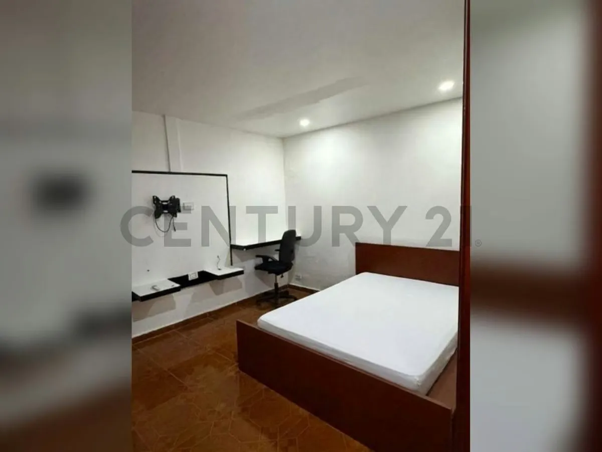 Casa en venta en Las Veredas de Coche · 273 m² · 5 hab · 4 puestos techados - 11