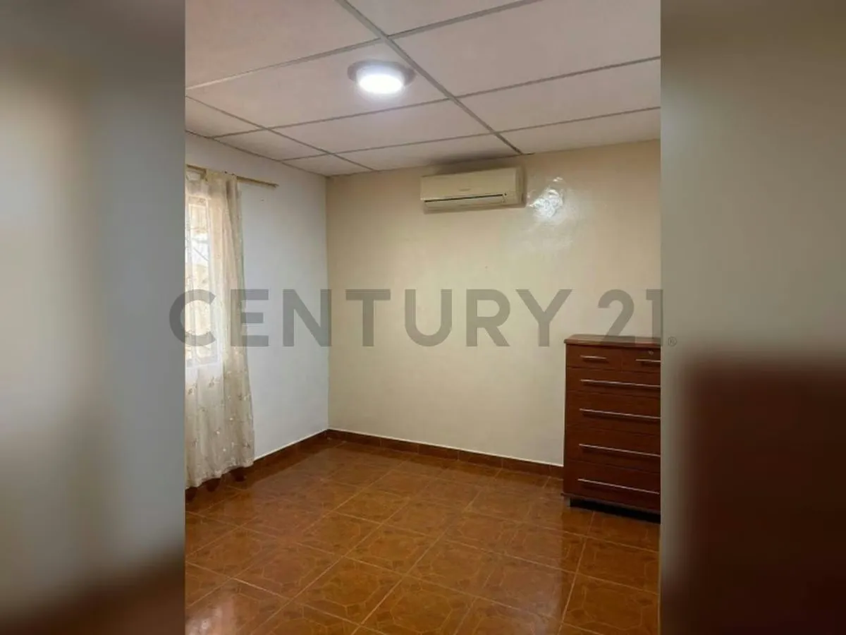 Casa en venta en Las Veredas de Coche · 273 m² · 5 hab · 4 puestos techados - 13