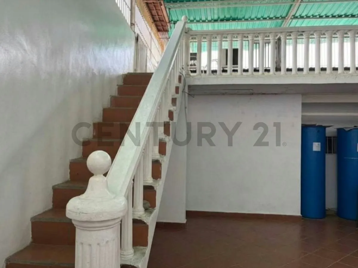 Casa en venta en Las Veredas de Coche · 273 m² · 5 hab · 4 puestos techados - 15