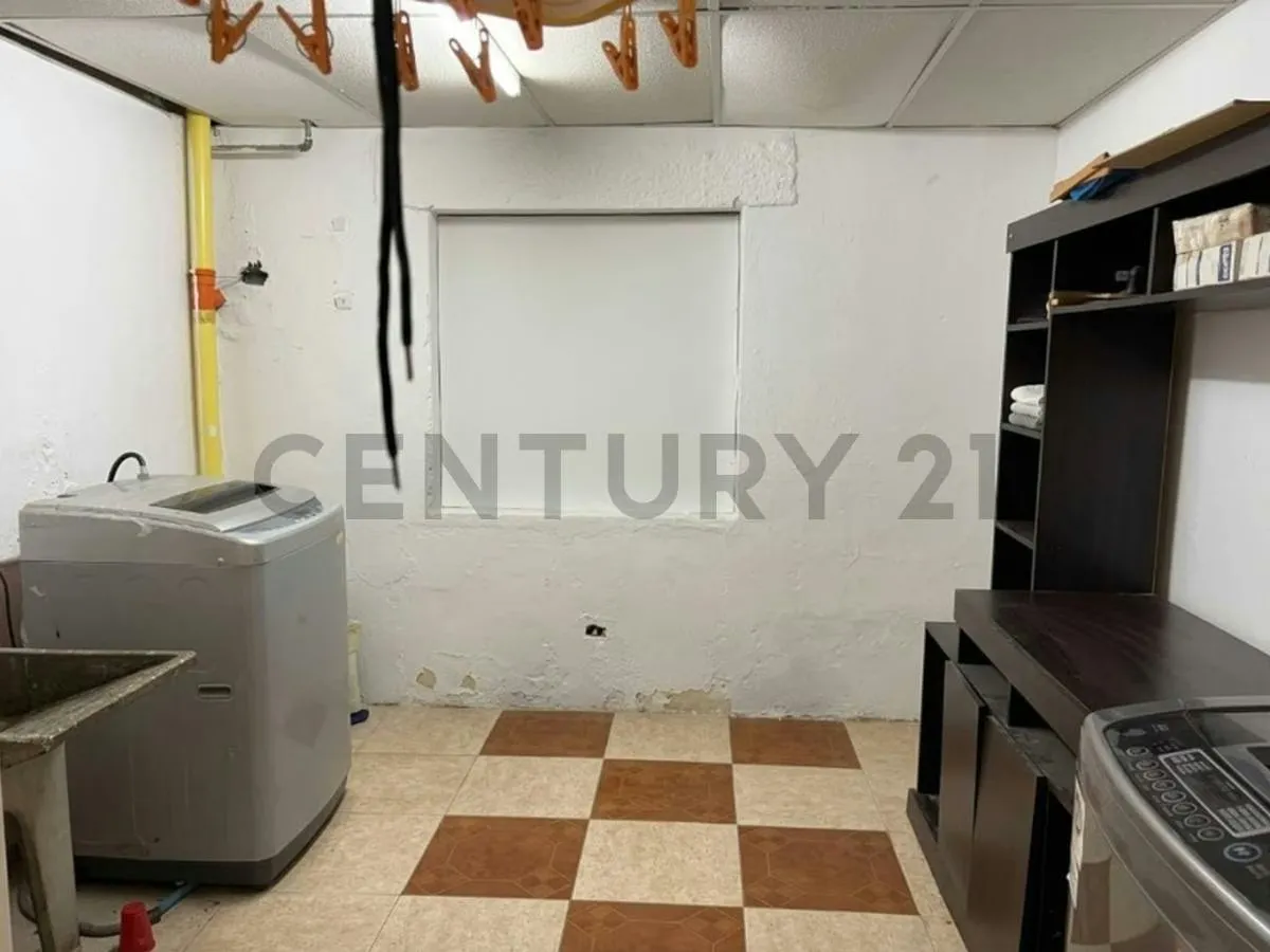Casa en venta en Las Veredas de Coche · 273 m² · 5 hab · 4 puestos techados - 17