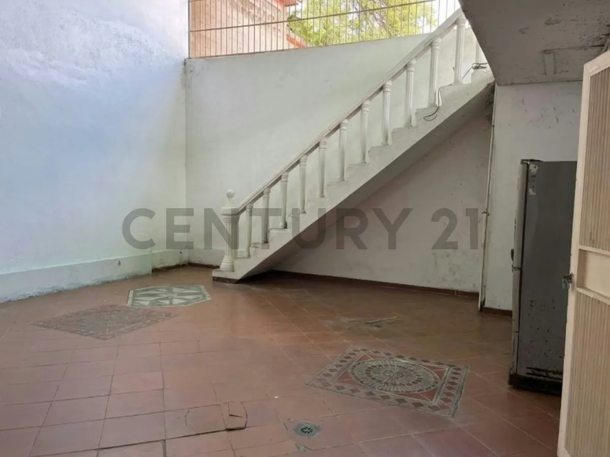 Casa en venta en Las Veredas de Coche · 273 m² · 5 hab · 4 puestos techados - 18