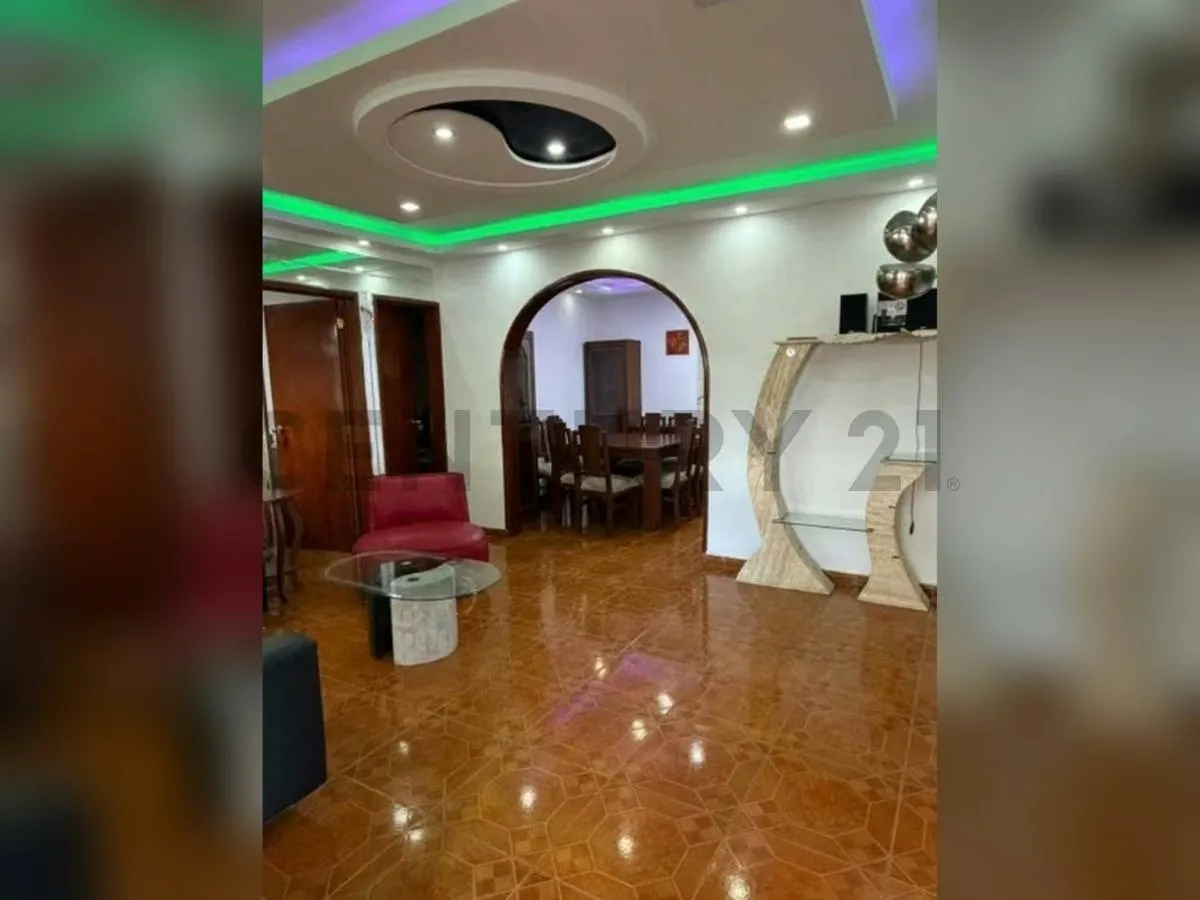 Casa en venta en Las Veredas de Coche · 273 m² · 5 hab · 4 puestos techados - 2