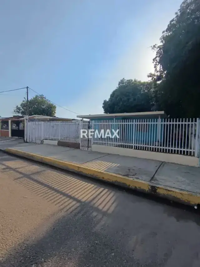 CASA EN LA URBANIZACIÓN LA VICTORIA