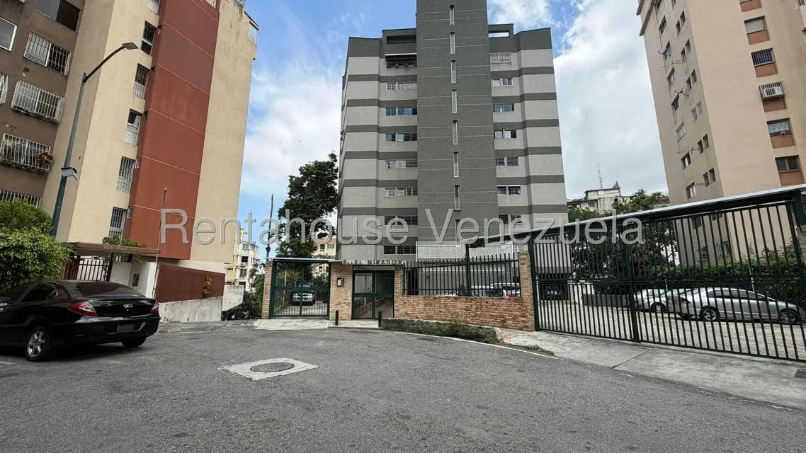 Apartamento (1 Nivel) en Venta en Colinas de Bello Monte, Distrito Metropolitano