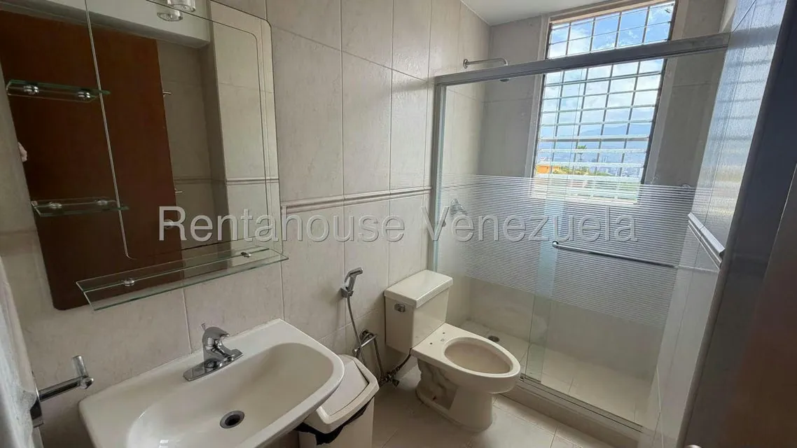 Apartamento (1 Nivel) en Venta en Colinas de Bello Monte, Distrito Metropolitano - 26