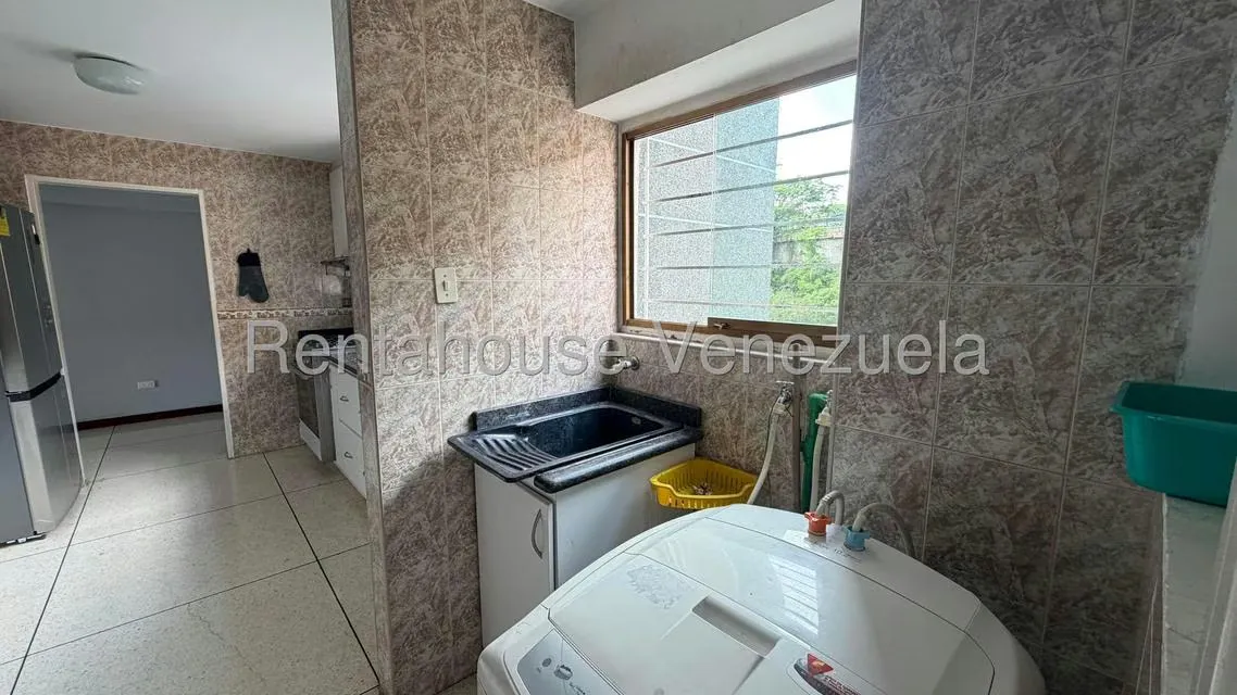 Apartamento (1 Nivel) en Venta en Colinas de Bello Monte, Distrito Metropolitano - 9