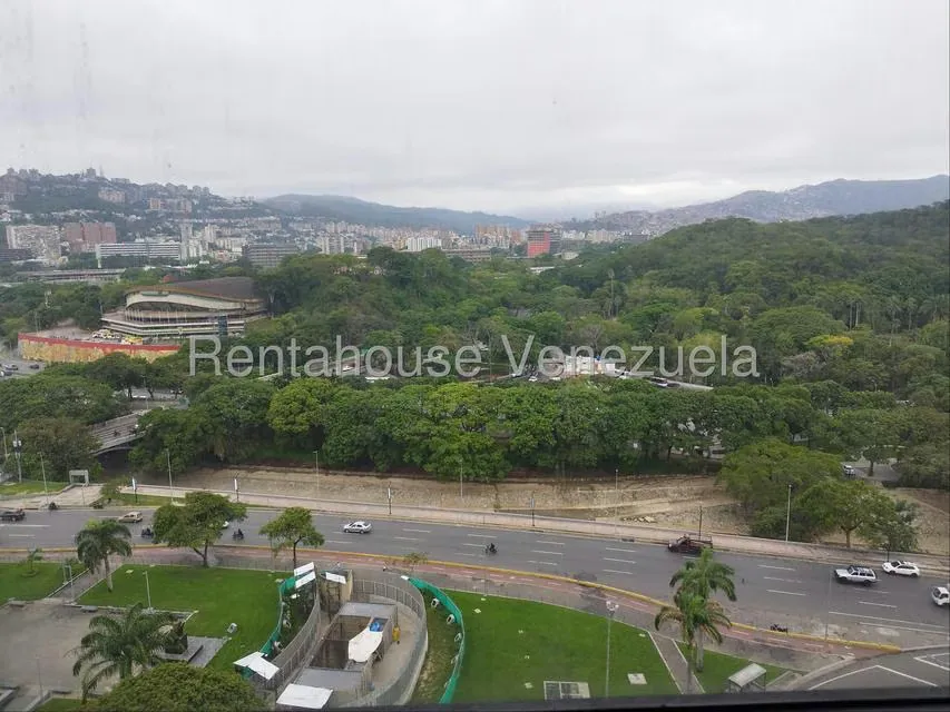 Oficina en Alquiler en Plaza Venezuela, Distrito Metropolitano - 9