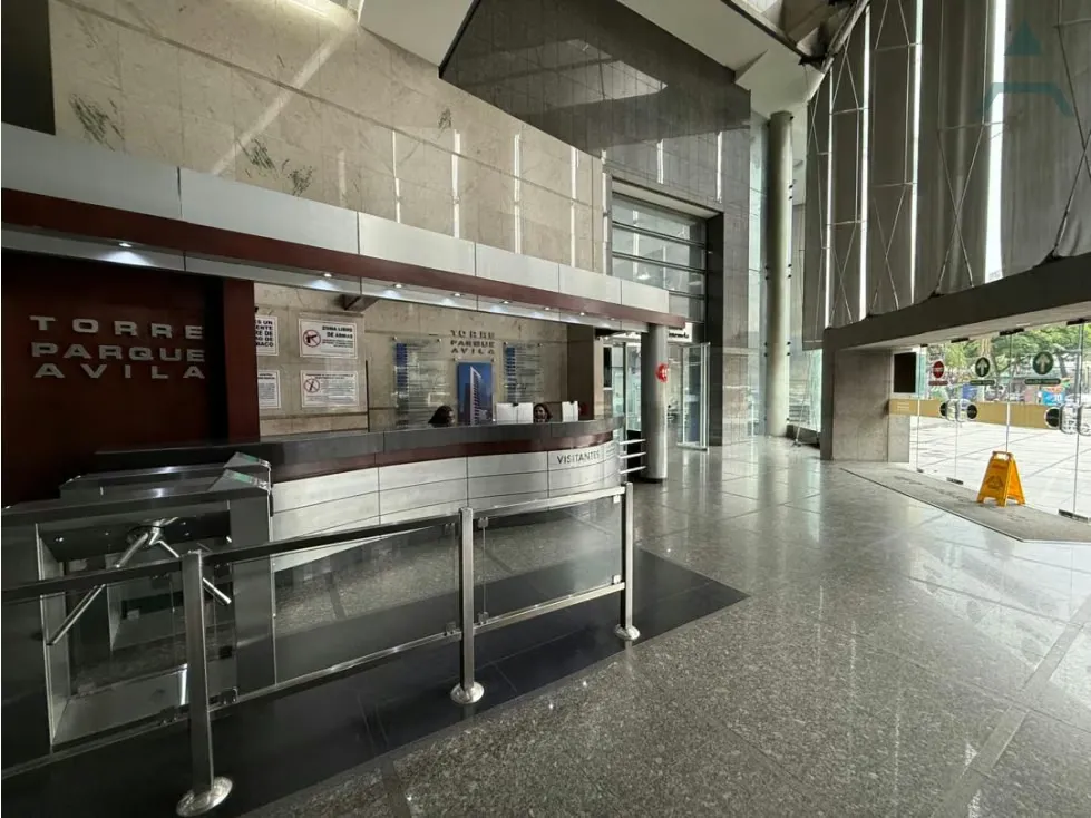 Se Alquila Local Comercial 200m² Los Palos Grandes - 4