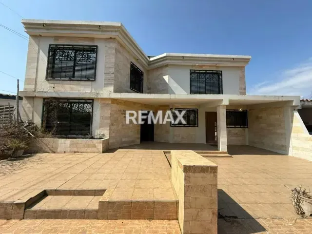 Casa en Venta Urb Santa Fe III