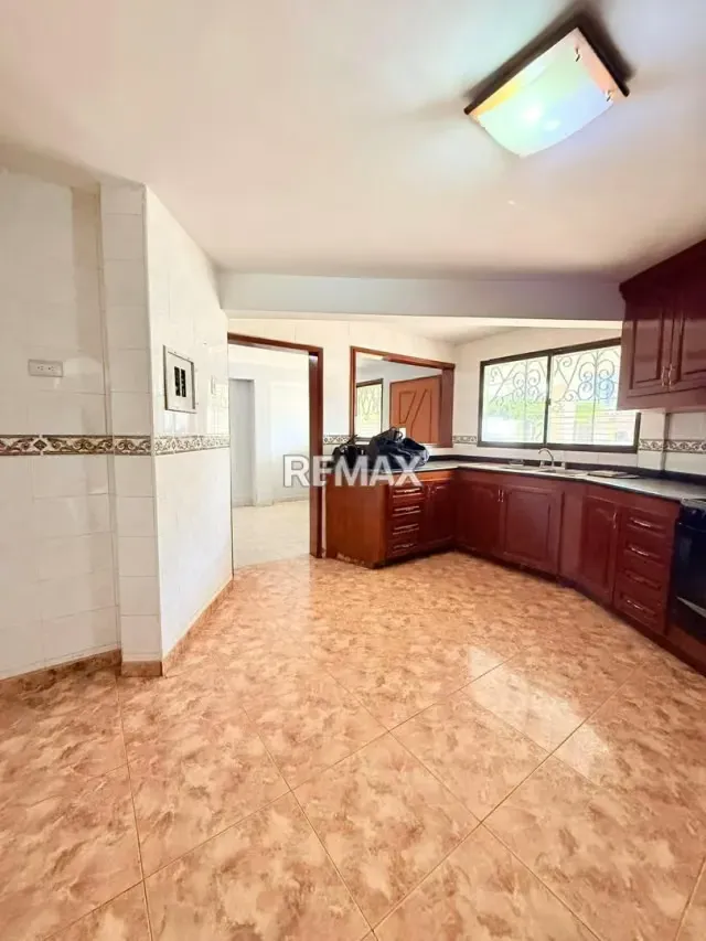 Casa en Venta Urb Santa Fe III - 4