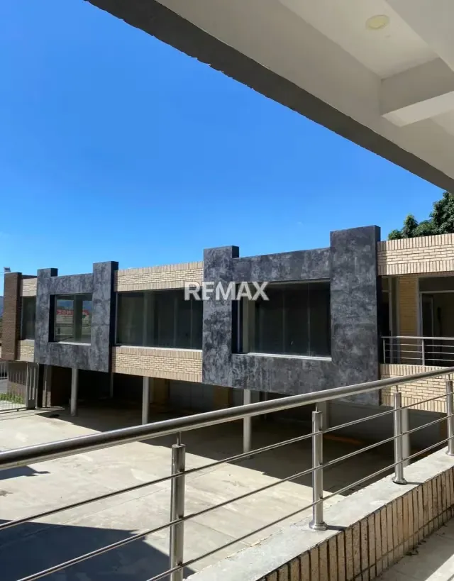En VENTA local comercial en San Diego 133 mtrs en el CC Corso Express - 3