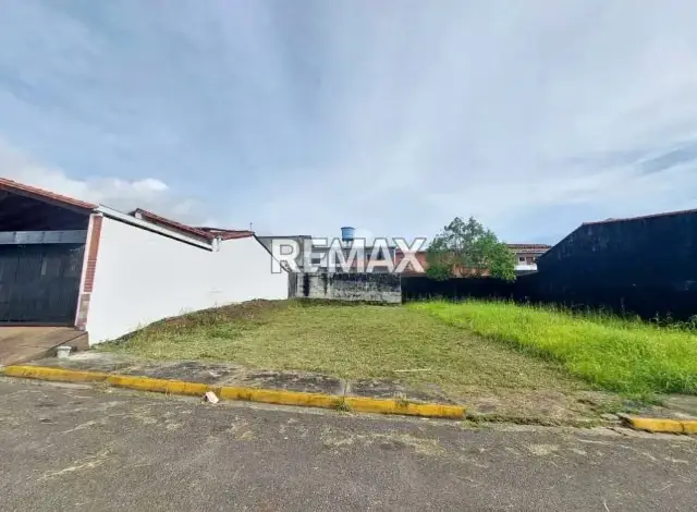 Parcela en Pueblo Nuevo Urb Agua Clara