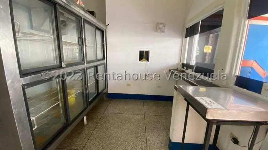 Local Comercial en Alquiler en Zona Este, Lara - 9