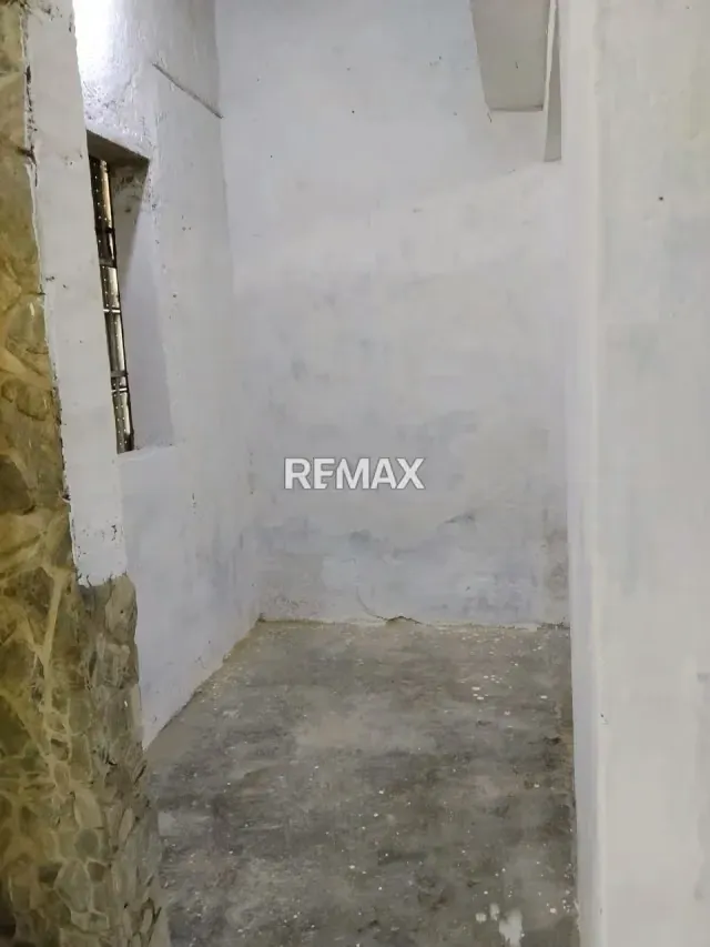 Casa Comercial en Alquiler Naguanagua - 4