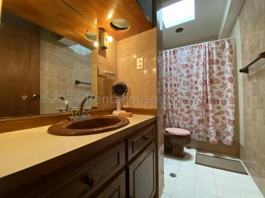 Casa (1 Nivel) en Venta en La Lagunita Country Club, Distrito Metropolitano - 54