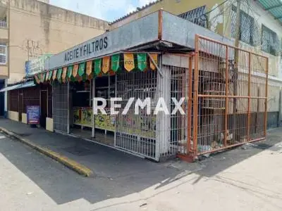 Se ofrece en Venta Terreno Ubicado en la Av. Bicentenario diagonal al Liceo Isnardi