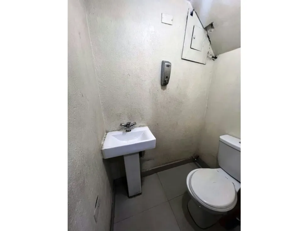 LOCAL COMERCIAL - MONTALBÁN - 40 Mts2 - 9