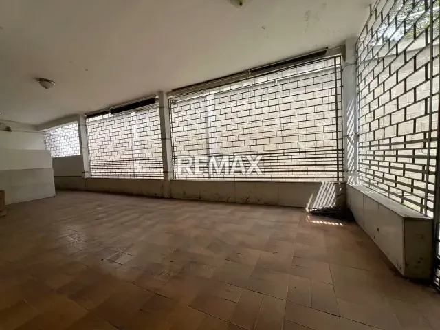 CASA COMERCIAL EN VENTA EN LA ARBOLEDA - 8
