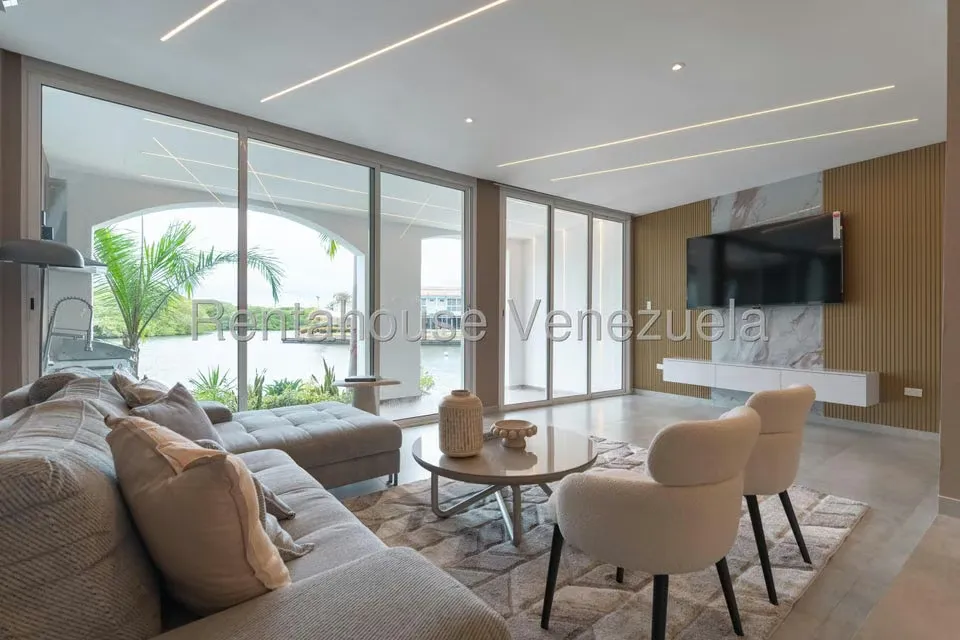 Casa (Duplex) en Venta en Puerto Encantado, Miranda - 18